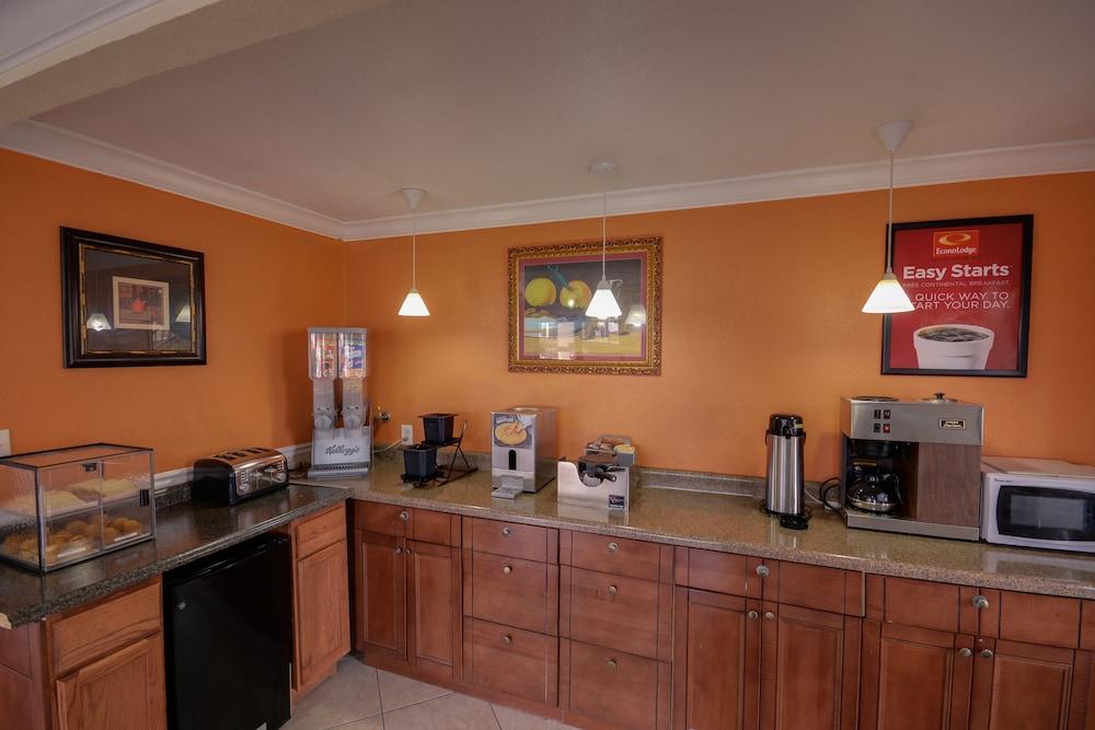 Econo Lodge Lake Charles University Area Extérieur photo