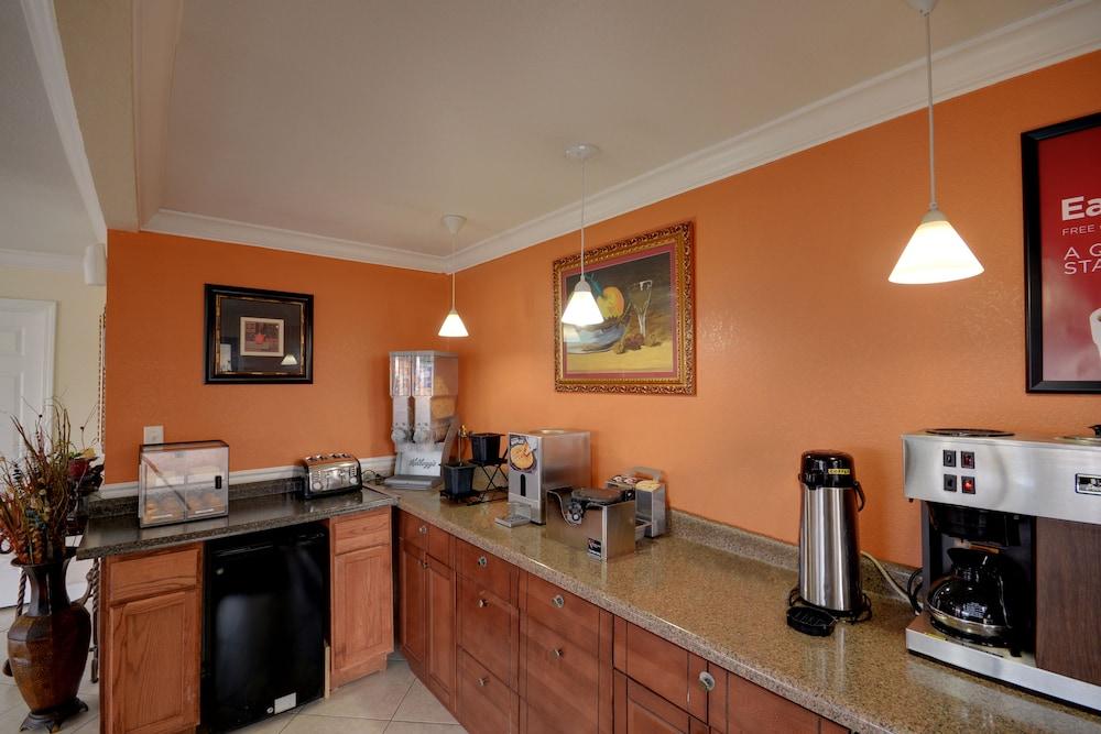 Econo Lodge Lake Charles University Area Extérieur photo