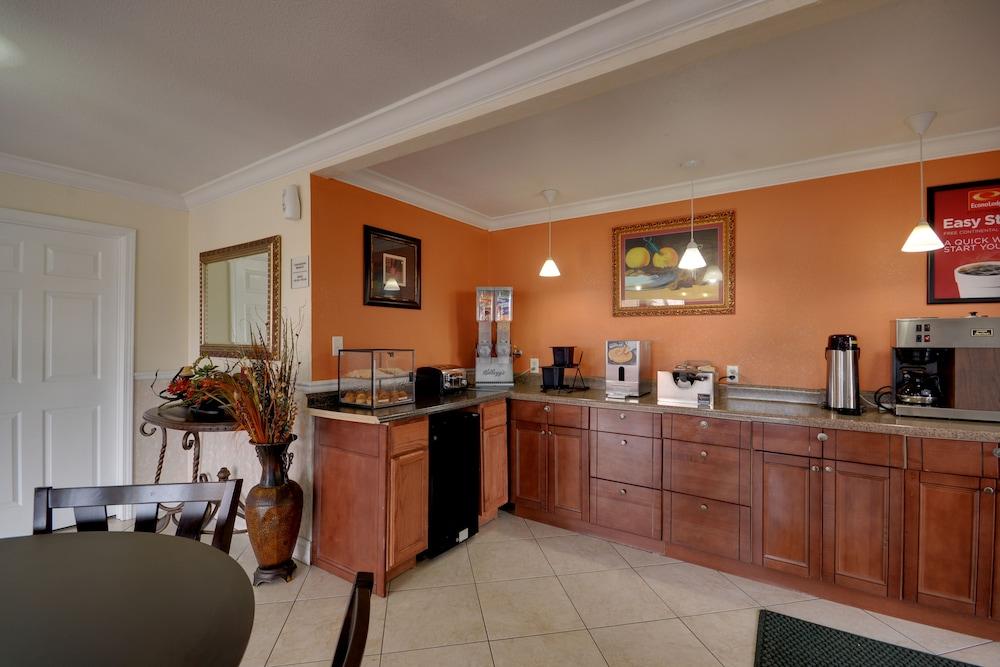 Econo Lodge Lake Charles University Area Extérieur photo