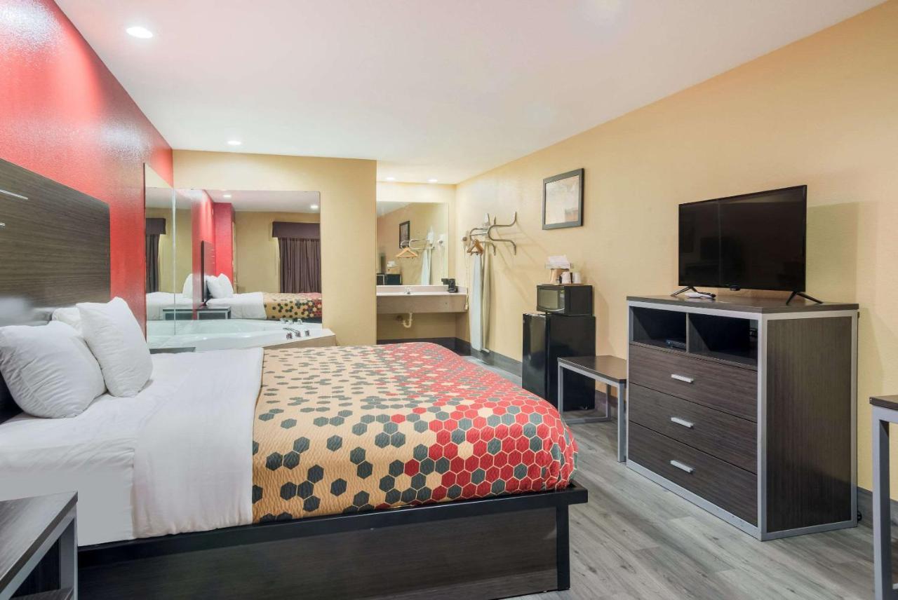 Econo Lodge Lake Charles University Area Extérieur photo