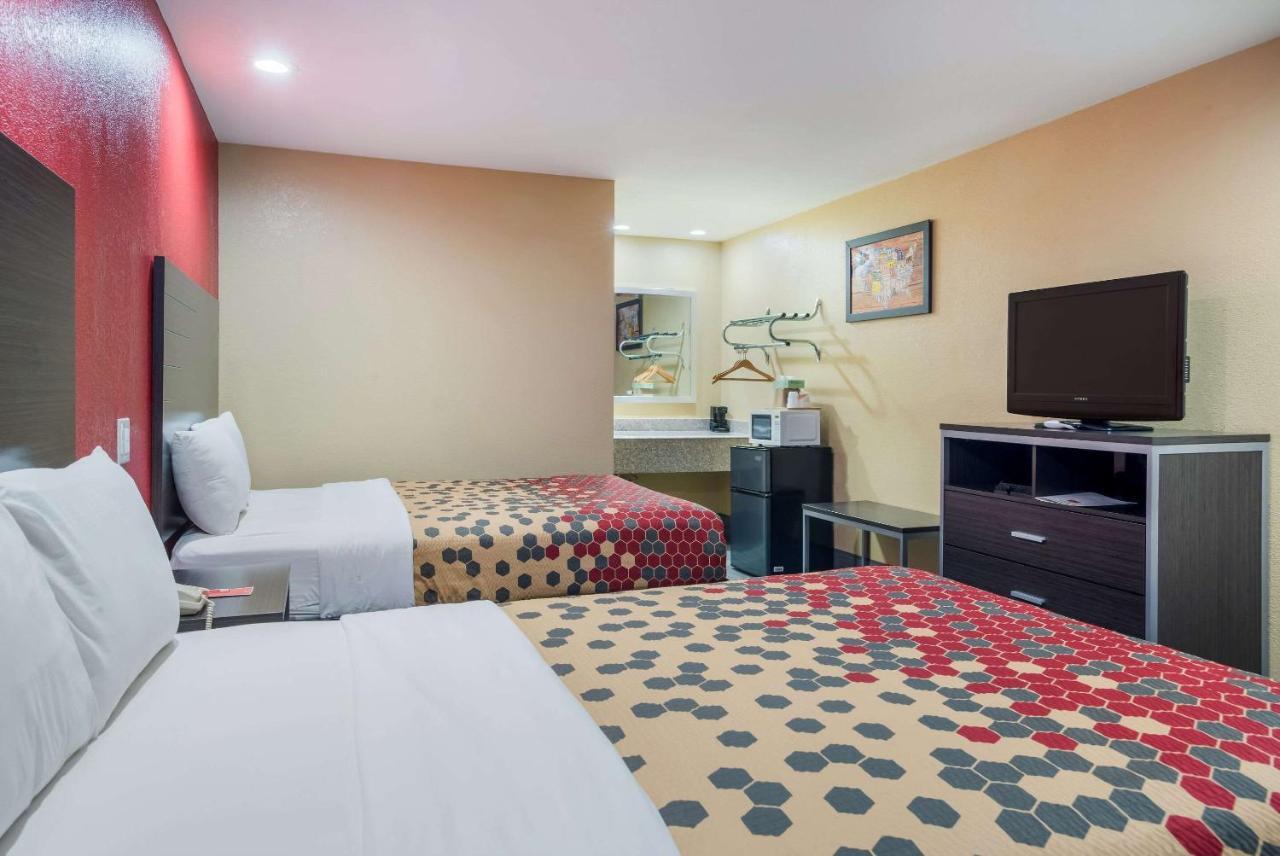 Econo Lodge Lake Charles University Area Extérieur photo