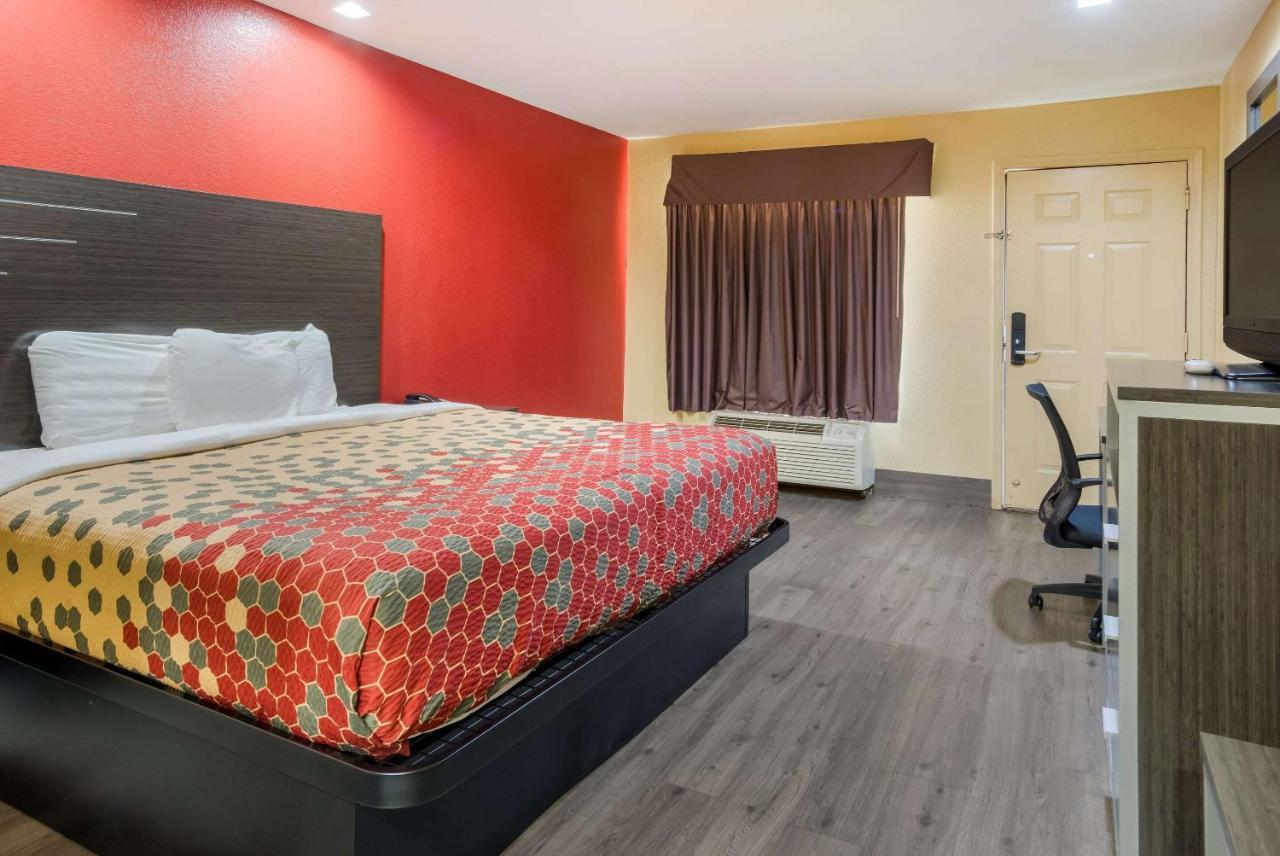 Econo Lodge Lake Charles University Area Extérieur photo