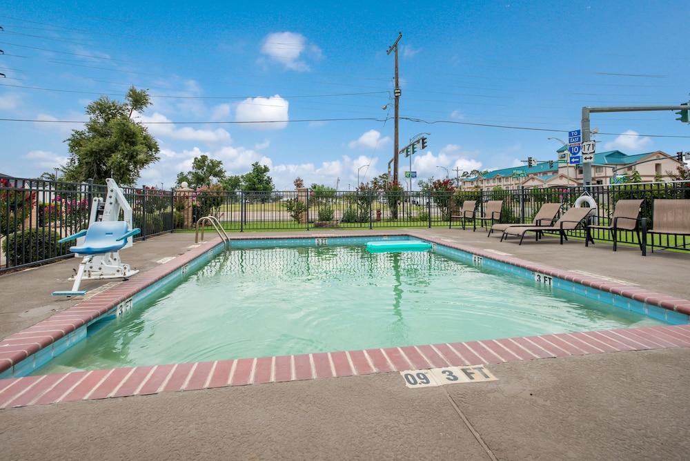 Econo Lodge Lake Charles University Area Extérieur photo