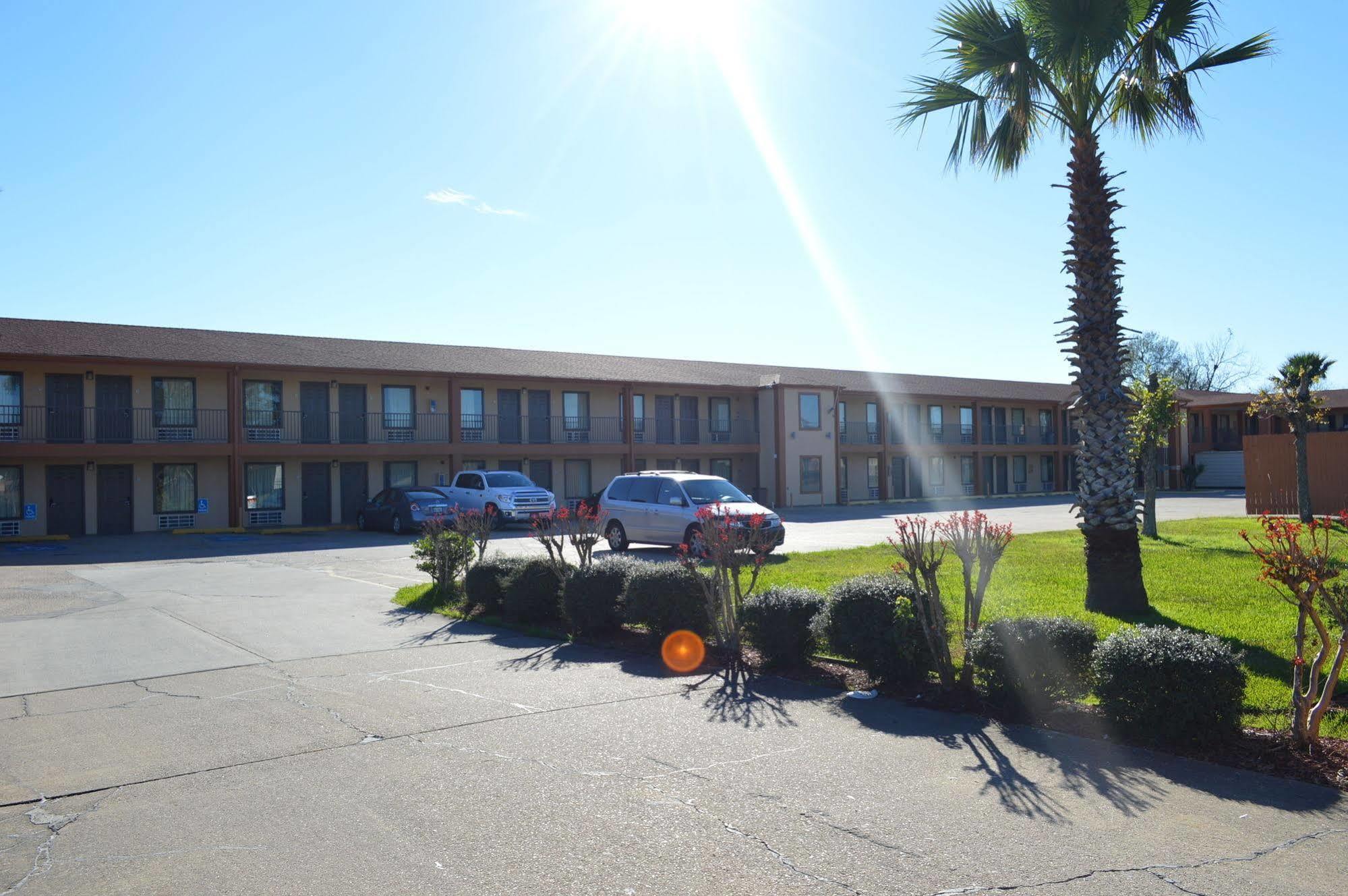 Econo Lodge Lake Charles University Area Extérieur photo